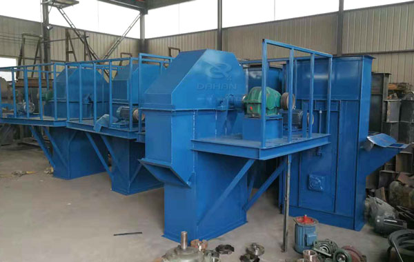 環（huán）鏈鬥（dòu）式提升機