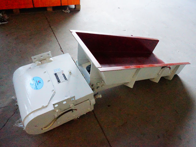 微型電(diàn)磁振動給料機