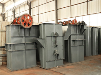 環鏈鬥式（shì）提升機